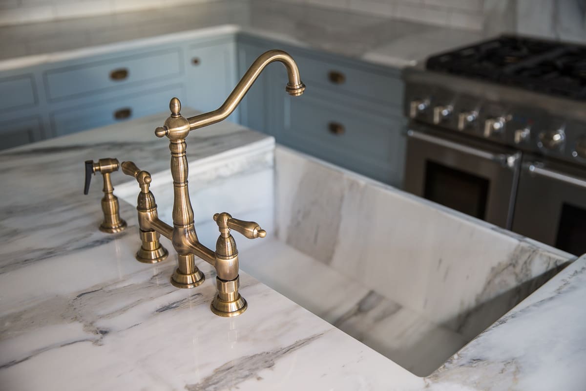 Creating a Warm, Inviting Kitchen with the Styling of a Brass Pot Rail… -  Addison's Wonderland