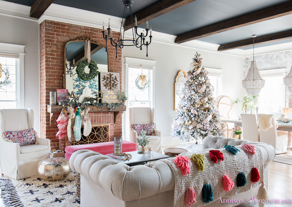 colorful-christmas-holiday-living-room-home-tour