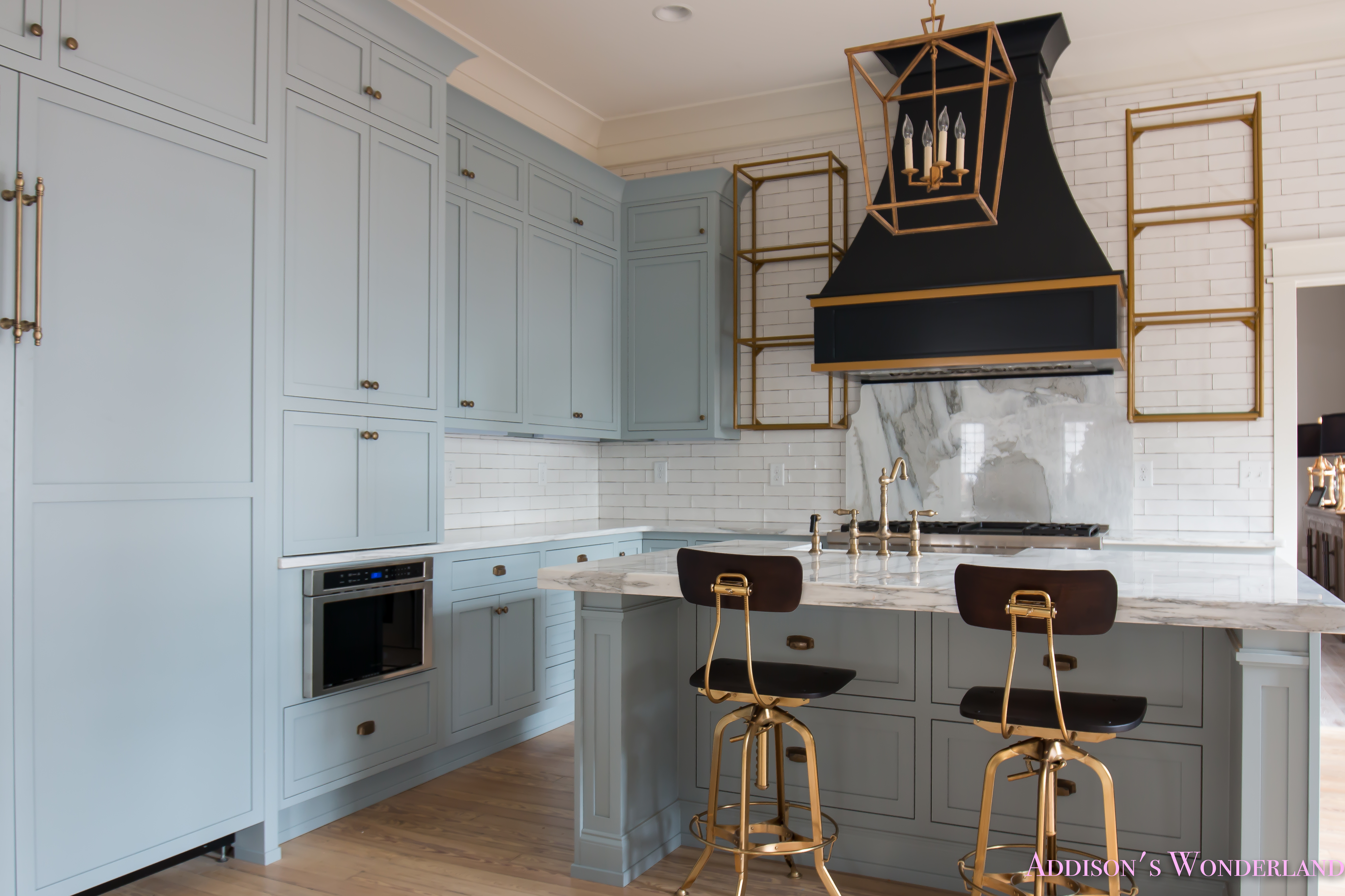 Classic-vintage-modern-kitchen-blue-gray-cabinets-inset 