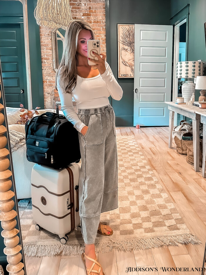 10 Celebrity Travel Outfits to Wear - The Trend Spotter